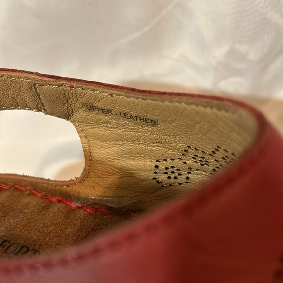 Comfort Wave Sloane Red Leather Mary Jane Sandals with Straps and Buckles W 6.5 - Picture 6 of 8